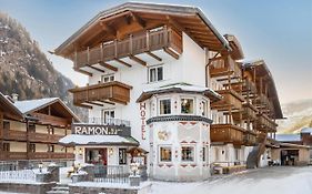 Hotel Ramon