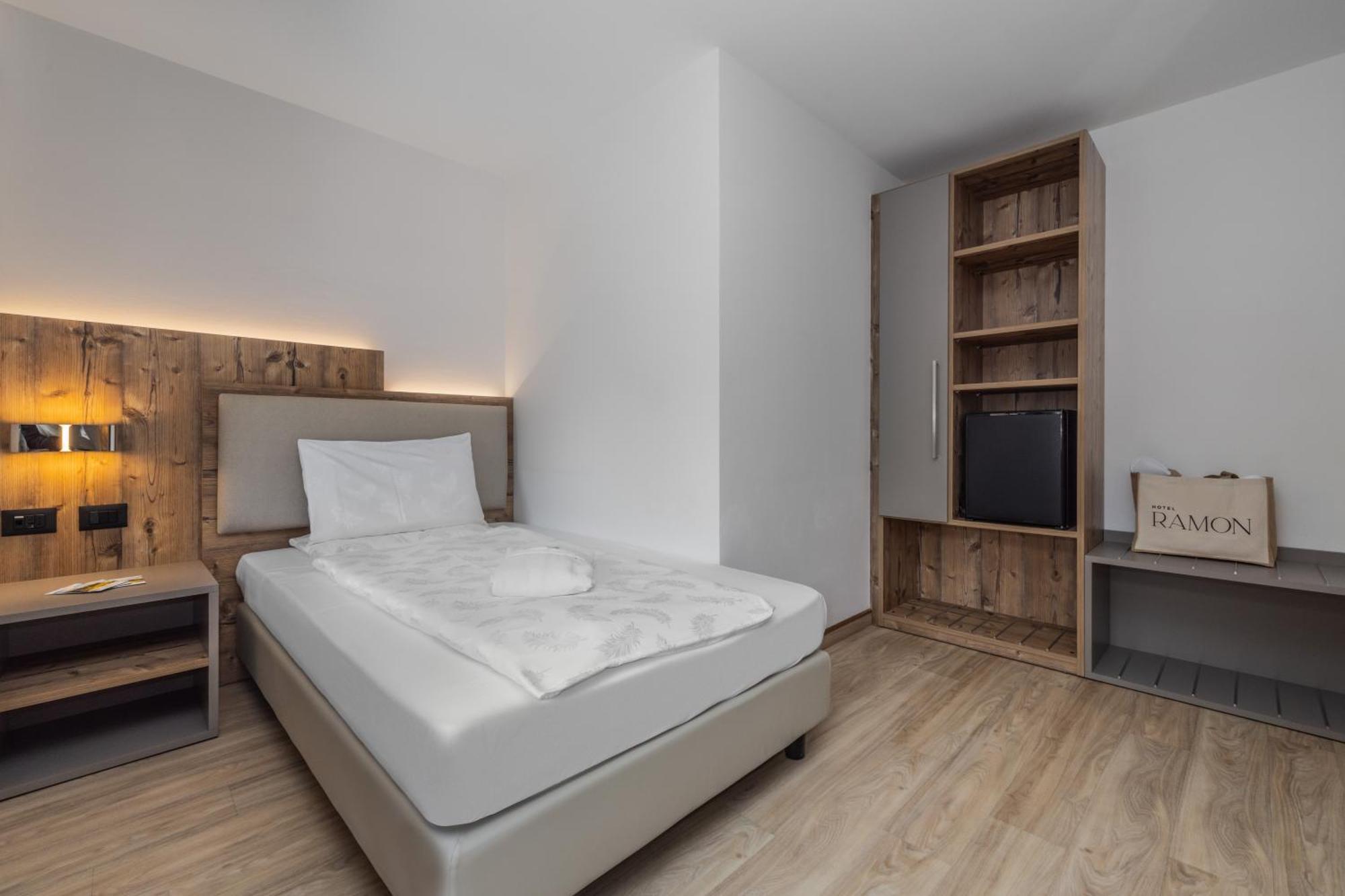 Hotel Ramon Кампителло-ди-Фасса Экстерьер фото